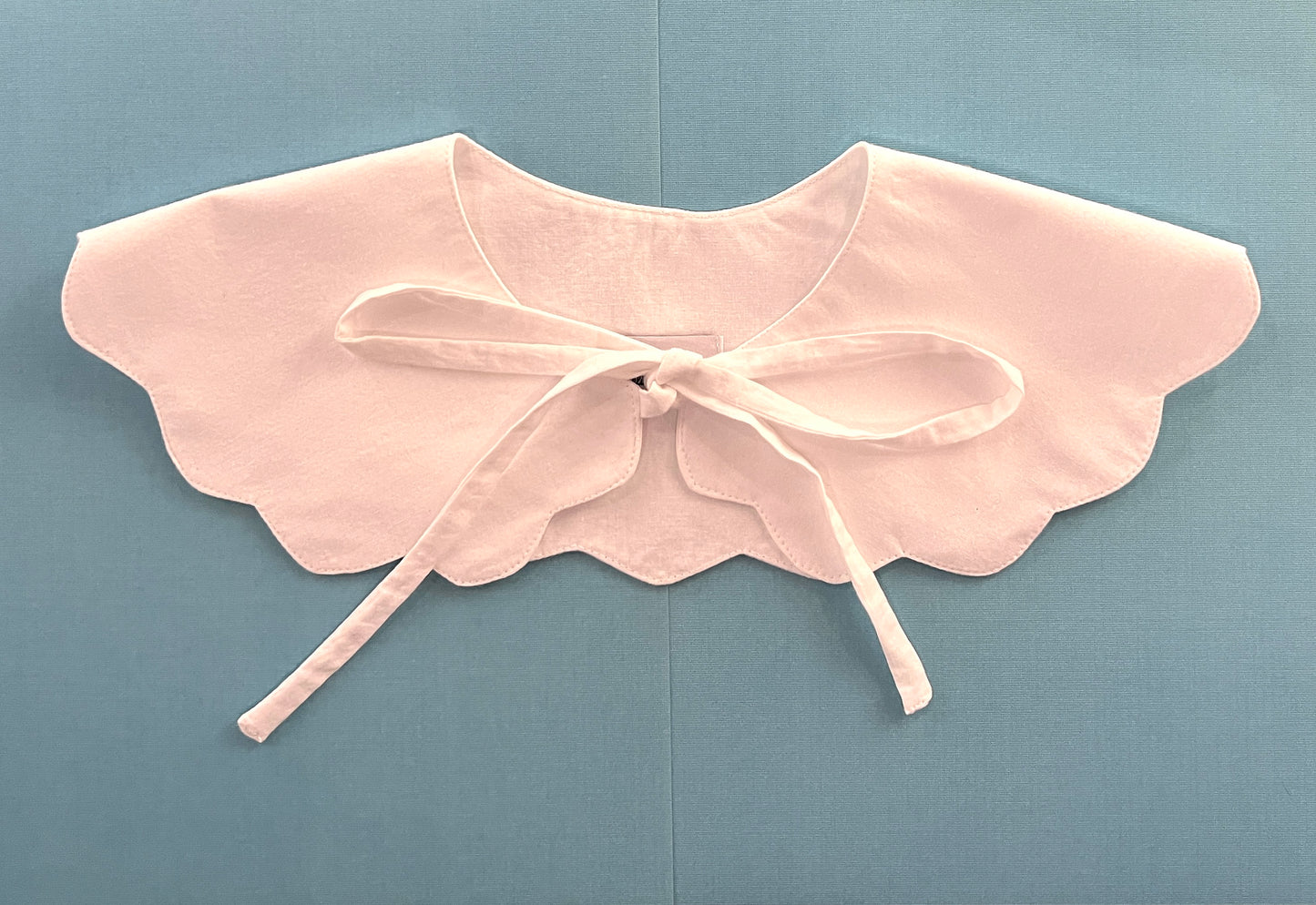 Beatrice Detachable Collar