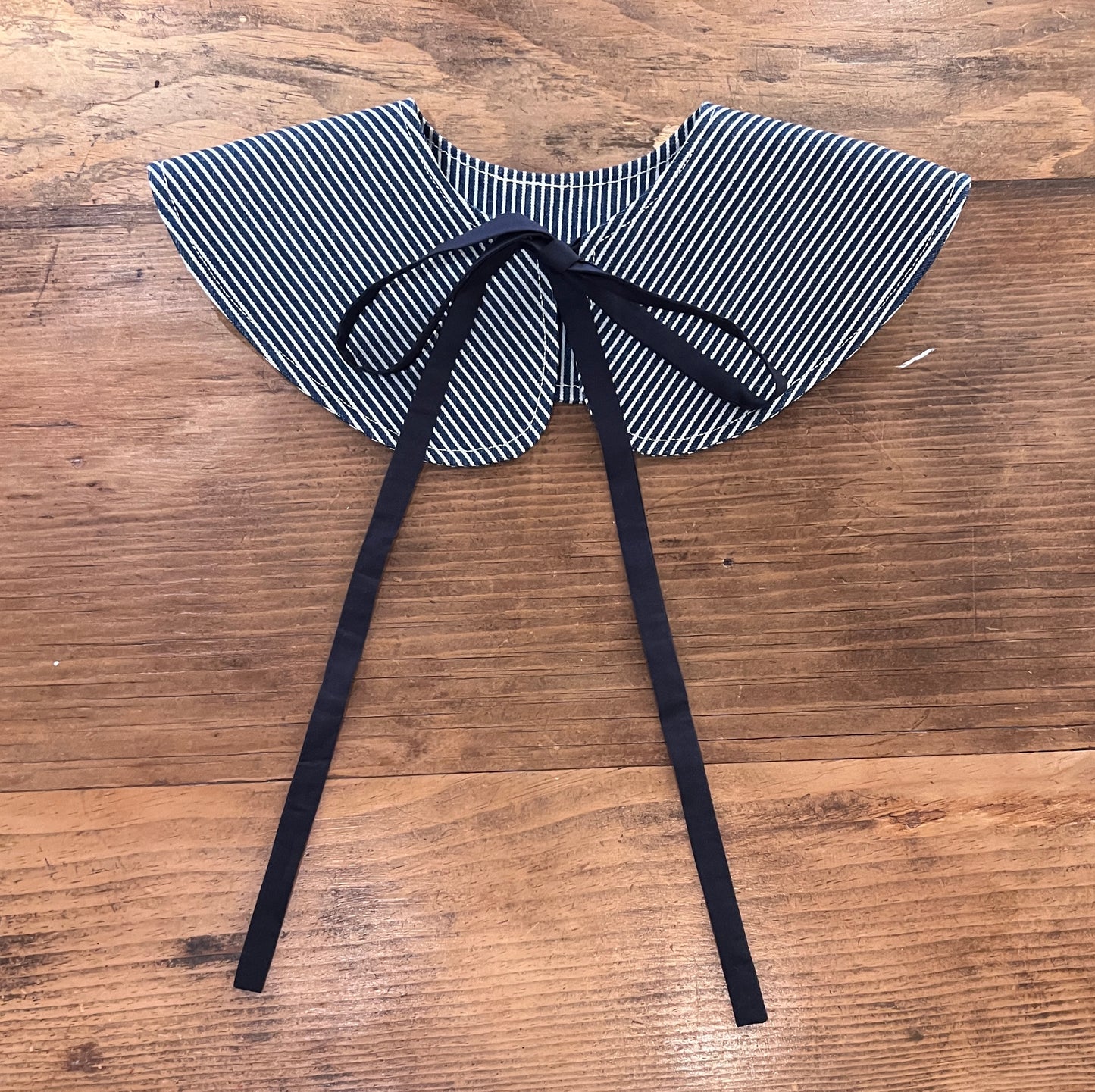 Beatrice Detachable Collar
