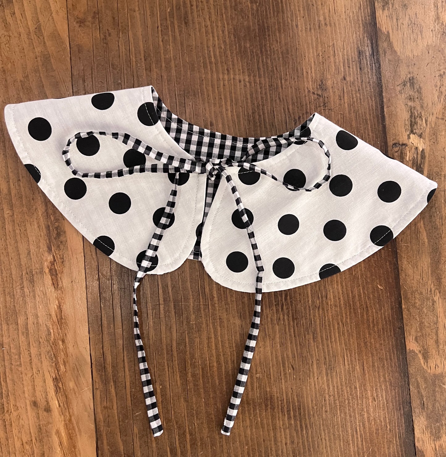 Beatrice Detachable Collar