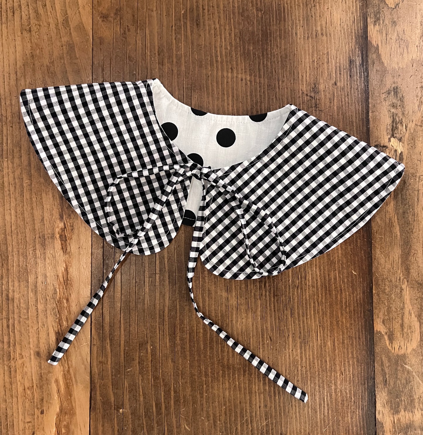 Beatrice Detachable Collar
