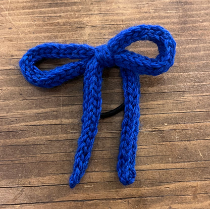 Knit bow hair tie