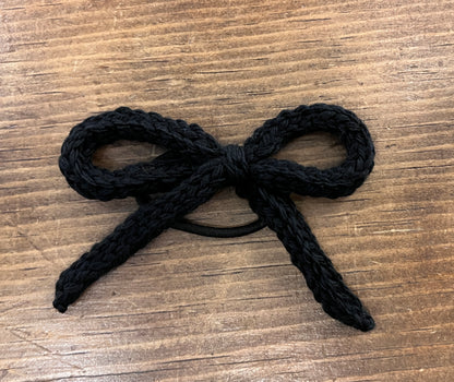 Knit bow hair tie
