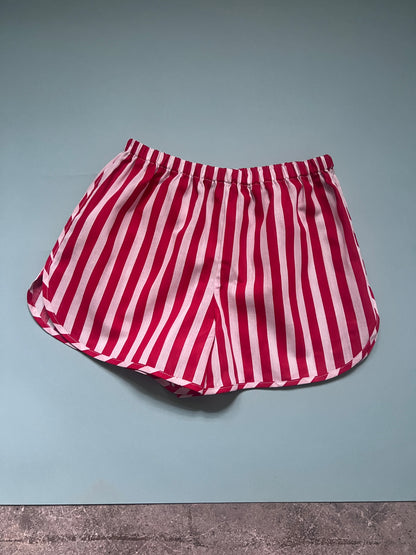 Curved Hem Smith Shorts